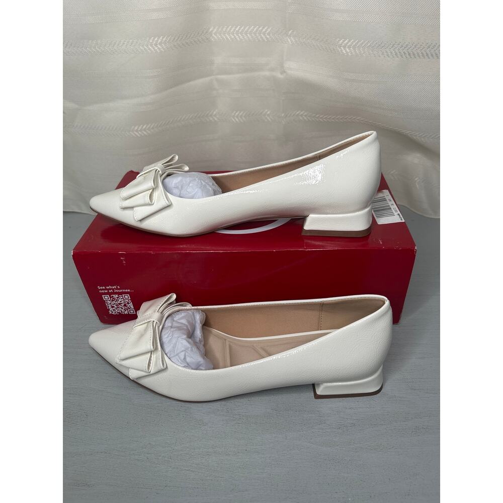Journee Collection Ophelia Patent Pointed Toe Ballet Flats White Size 9M - Picture 13 of 15